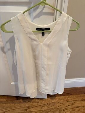 White House Black Market Off-White V-Neck Sleeveless Top
